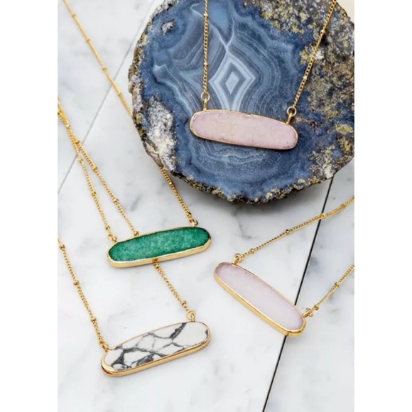 Gray Gold Natural Oval Stone Slab Boho Necklace - Picture 3 of 4